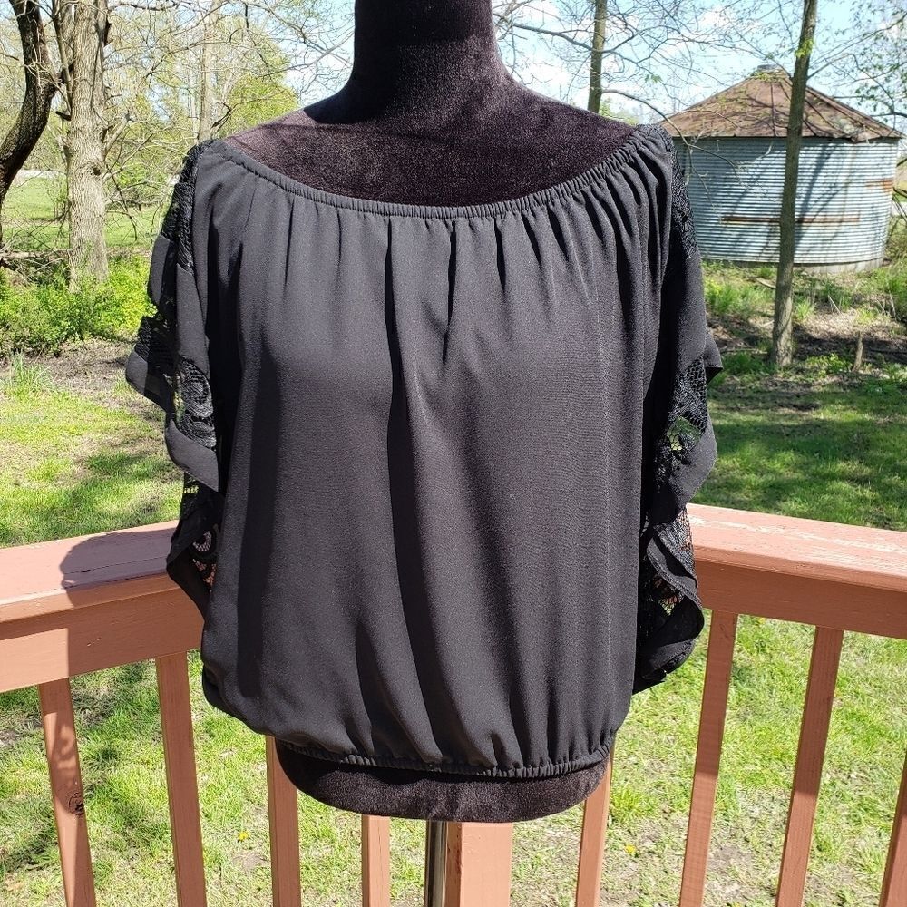 Colleen Lopez Ladies Off the Shoulder Smocked Top, Small
